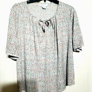 Short-Sleeved Dots Shirt